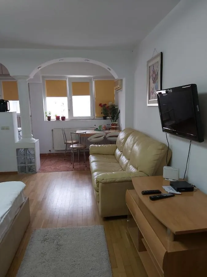 Apartament Avrig-Ferdinand Studio Bucureşti
