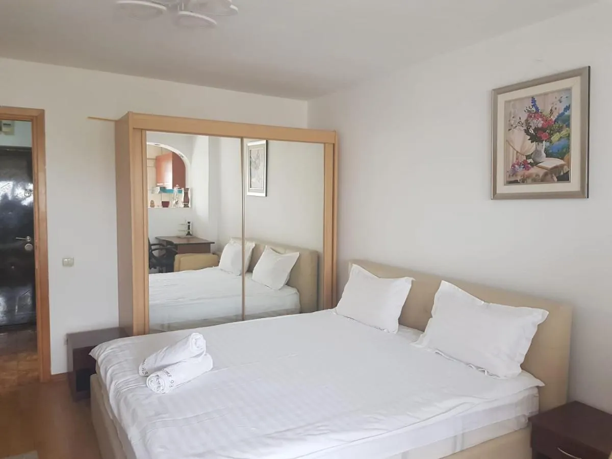 Apartament Avrig-Ferdinand Studio Bucureşti
